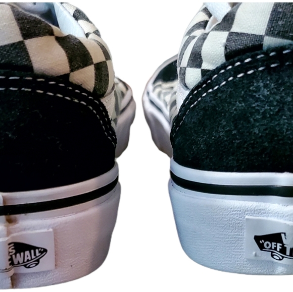 Unisex Old Skool Checkered Vans - Picture 8 of 12